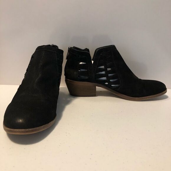 Vince Camuto Black suede perforated booties, 8M - Picture 1 of 8